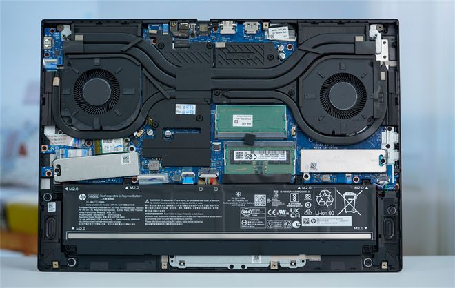 惠普暗影精灵10 2024游戏本评测：为游戏而生的酷睿14代i7-14650HX诚意十足(图5)